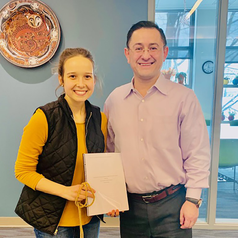 Ivette Dreyer and Professor César Félix-Brasdefer.