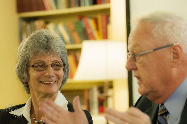 No caption available