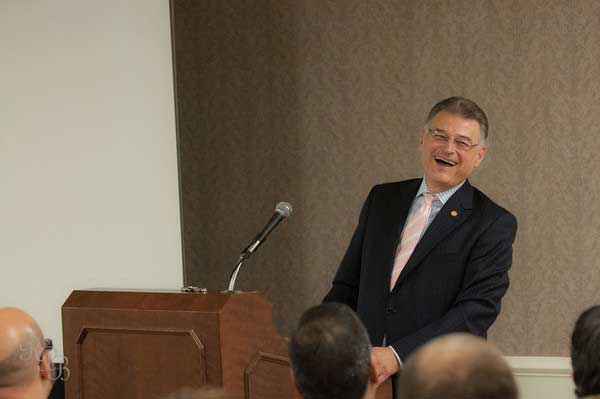 No caption available